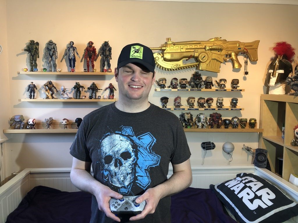 Twitch Streaner, SightlessKombat with all of his Gears memorabilia